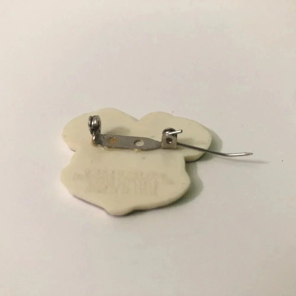 Disney Pins Plastic Minnie Mouse Winnie the Pooh Piglet Arm and Wand Mickey - Picture 16 of 16